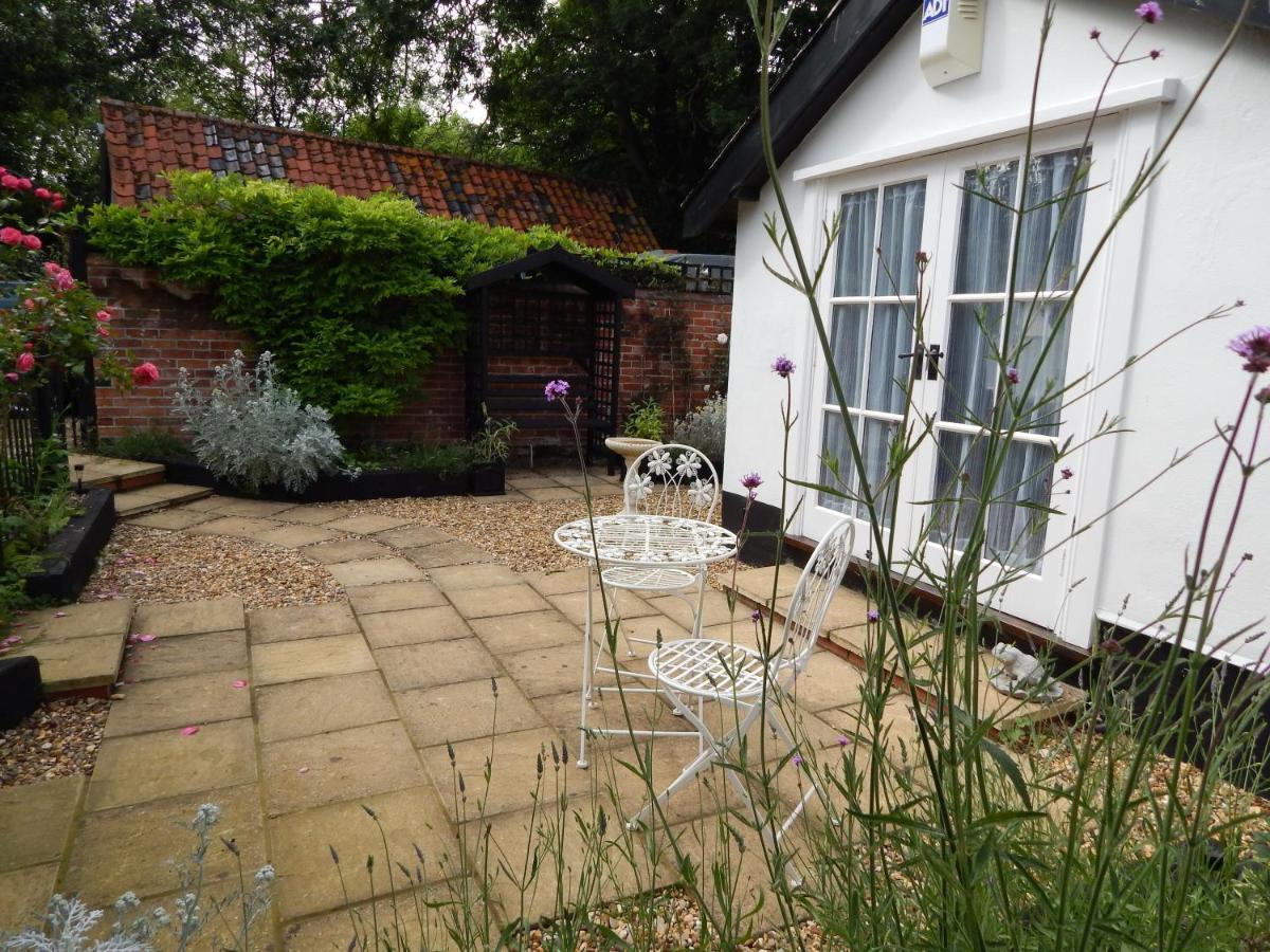 Frogs Hall B&B Eye  Exterior photo